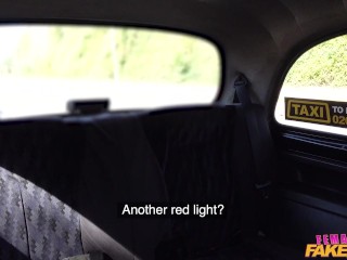 NO WAY 😱 She Sucks his Big Black Cock when the Traffic Lights Go Red - VIRAL - Female Fake Taxi