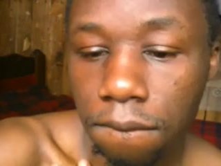 18 year old SMOKING WEED 😮😮 AND GETTING HIGH