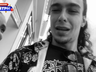 MI CITA DE TINDER TERMINA CON SUS DEDOS EN MI GRAN CULO