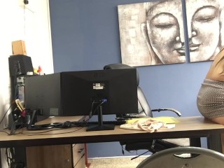 Job interview gets out of hand and I have sex with a milf