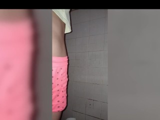 TEENS18+ bathroom video