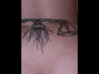 ELLE ME MONTRE SON ANUS, JE SUIS DUR COMME DE LA PIERRE