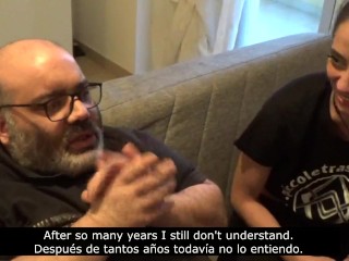 46 - Bellissima ragazza bionda abruzzese esordisce nel porno e viene coperta di sborra