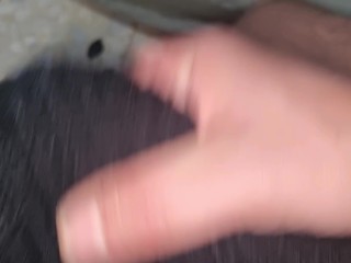 AMATORIALE | SBORRATA E GEMITI - RAGAZZO ITALIANO SBORRA CON UN GROSSO CAZZO