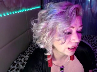 A beautiful smoking mature lady sparkly masturbates in an open chat! (Aimee Hot MILF)...