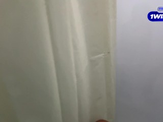 May Tao Pala sa CR Pinay Sex Tape in Bathroom