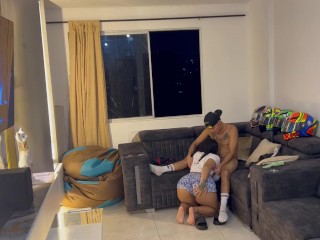 My Indian stepsister is horny and comes to the living room of our house to be fucked until she reach