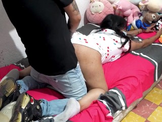 El Vecino Siempre Se  Mete A Mi Casa Cuando Me Quedo Sola y ME HACE LO QUE QUIERE