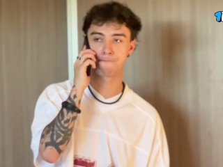 Mi JOVEN MADRASTRA busca una GARGANTA PROFUNDA  y mi papa y yo amigos no somos