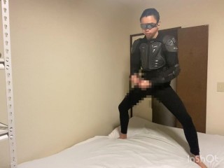 ガニ股オナニー