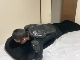 布団に擦り付けオナニー