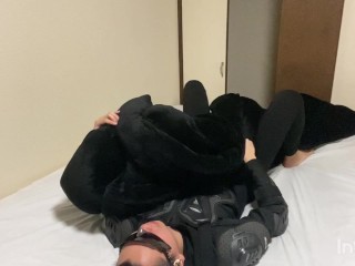 布団に擦り付けオナニー