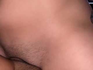 Empecé a tocar a mi mejor amiga de madrugada y se dejó, terminamos haciendo tijeras