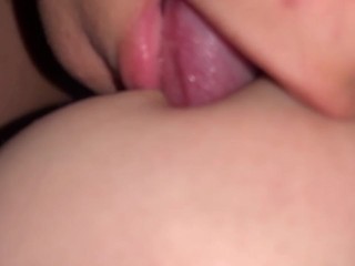 Toque a la novia de mi hermano en la madrugada y se dejó, terminamos haciendo tijeras