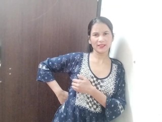 Desi Bhabhi In Traditional Indian Outfits On Live Cam