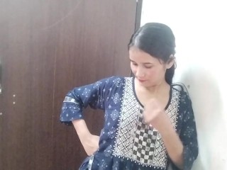 Desi Bhabhi In Traditional Indian Outfits On Live Cam