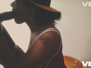 COOL GIRL SEXY BROWN SKIN GIVE HUGE COCK A BLOW JOB