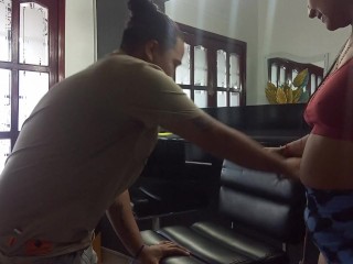 el marido nunca pensó que su mujer le era infiel y tenia sexo lésbico con la estilista