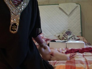 Iraqi Arab Wife In London - عاهرة عراقية في المملكة المتحدة