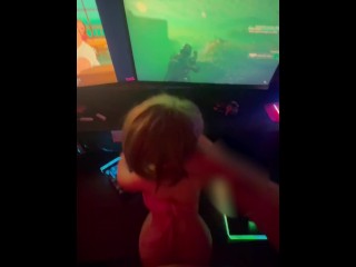 she loves helldivers 2