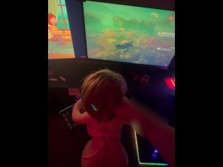 she loves helldivers 2