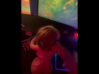 she loves helldivers 2