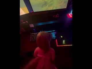 she loves helldivers 2