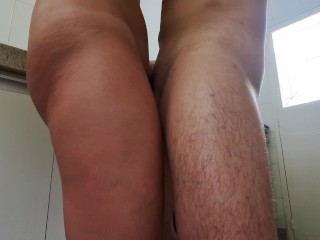 Japonês safado me surpreendeu com sexo gostoso quando estava lavando roupa