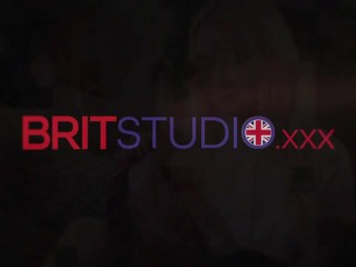 Hot 18 Year Old Student Makes Herself Cum HARD!