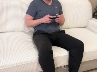 Возбужденная Мама Друга Соблазнила Меня и Трахнула - Русское Любительское с Разговорами и Субтитрами