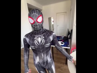 non ho i soldi per pagare la pizza e mi faccio scopare da spiderman (DIALOGHI ITA)