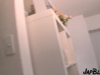 Japanese MILF Gets A Creampie