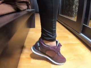 Preview-The nympho wife plays with her camel-toe jumpsuit and put some cum on her shinny red down-ja