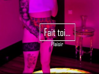 Pipe baveuse, gorge profonde et ejac dans la bouche pour cette femme de ménage bien salope-Clara Ose