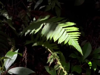 ME CORRO! Que rico se humedecen mis dedos con el cum de mi novia en el río