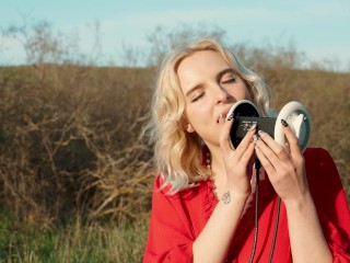 🌷 ASMR Spring! Licking & Mouth Sounds with Elsa (3Dio, 4K)