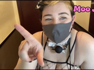 Softcore BTS: Look at my little Internet cafe booth. I can get my tits out for you