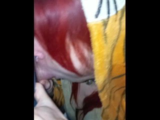 маленькая Сибирская тигрица сосёт член Сибирского медведя и получает сперму на лицо