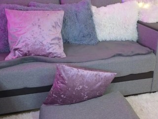 Naughty Lyanna seduces you by showing the soles of her feet so you can ejaculate on them