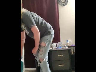 Dusting all over with a face mask and baggy jeans