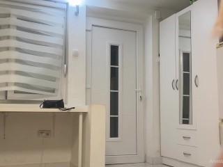 I met delivery guy naked. He did not want to go away.