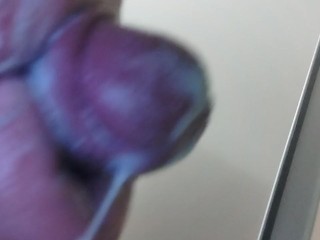 Er wollte ein Bad nehmen, beschloss aber, etwas Spaß zu haben