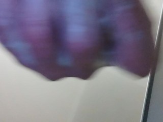 Er wollte ein Bad nehmen, beschloss aber, etwas Spaß zu haben