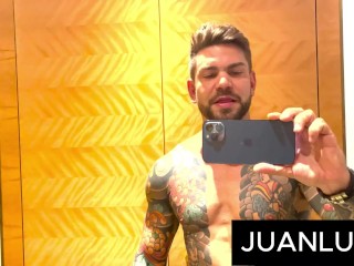 Busty Milf suck in the hotel