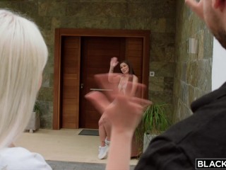 BLACKED Thick Baddie Chloe Lapiedra Ditches Boyfriend For A Real Man's BBC