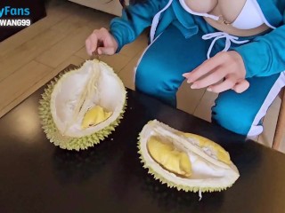 Squid Game Player eating the World's Smelliest Fruit