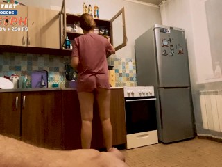 Трахнул жену друга на кухне