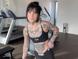 tatted gym crush creams all over my cock - baddiesonlypov, awlivv