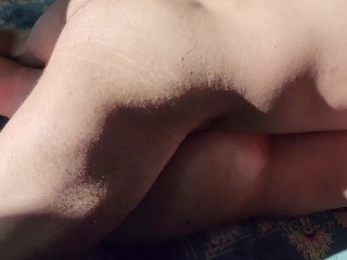 ماساژور حشری لاپایی گذاشت