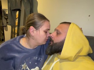 Busty mature woman snacks on a cock and then rides on it, tasting the glass